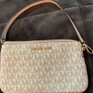 New Michael Kors Wristlet